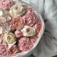 Зефирный букет с розами и гортензией 4