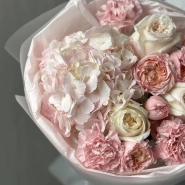 Зефирный букет с розами и гортензией 3