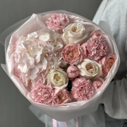 Зефирный букет с розами и гортензией 0