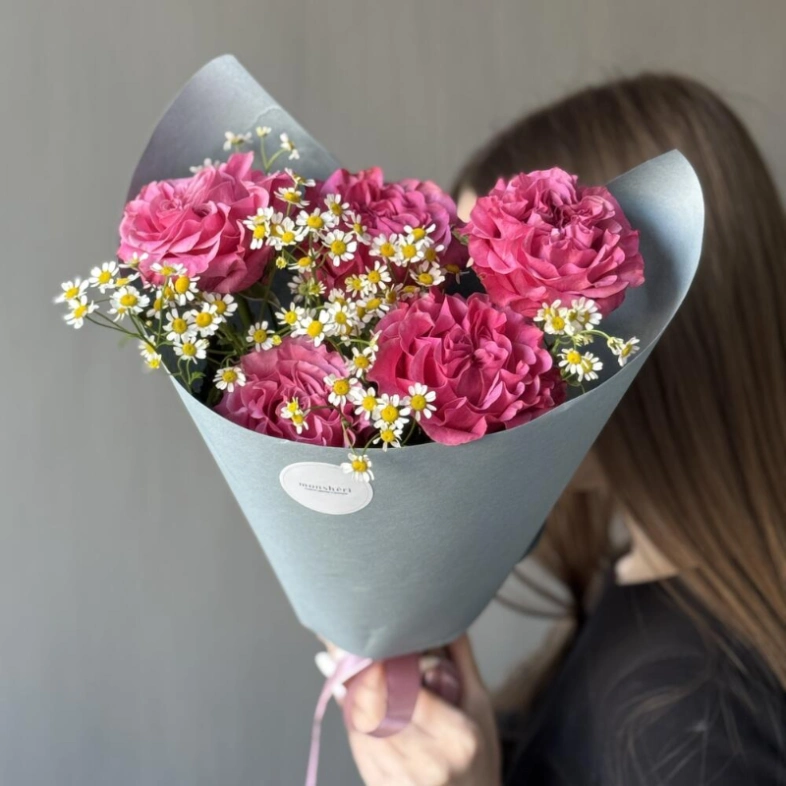 Дуо-букет из роз и ромашки