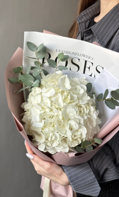 Гортензия с эвкалиптом