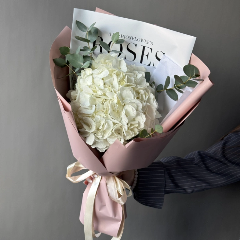 Гортензия с эвкалиптом