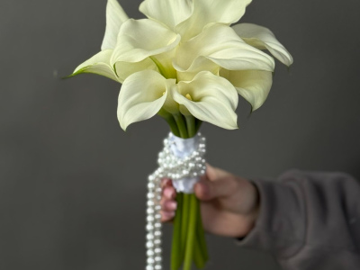 Букет из калл 11 шт