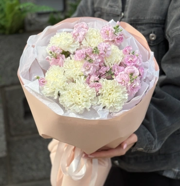 Диантусы с ароматной маттиолой