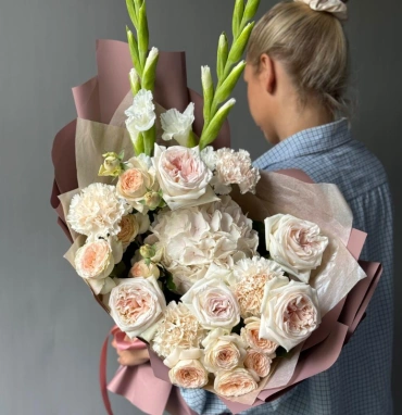 Букет: «Потому что Гладиолус»