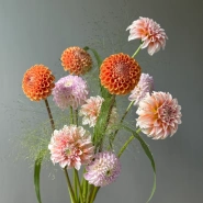 Моно букет с георгинами 1