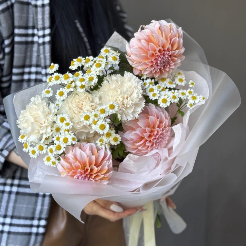 Сезонный букет с георгинами N2