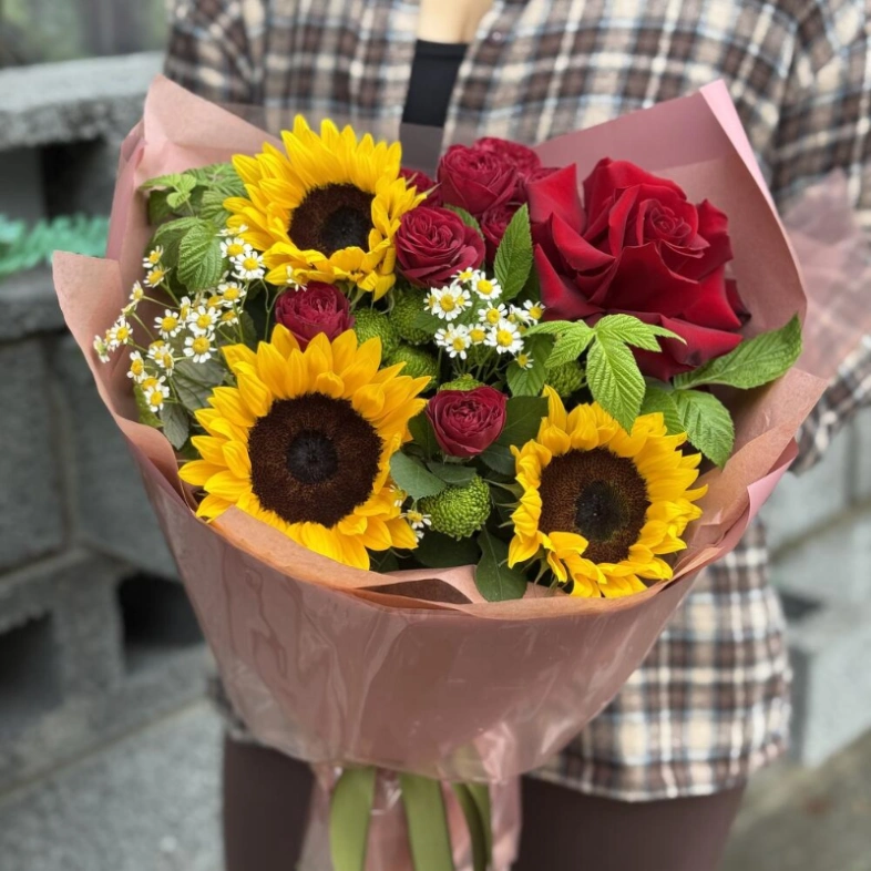 Букет с подсолнухами