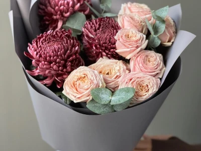 Кустовые розы и хризантемы бигуди