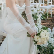 Свадебный букет с розами, эустомой  2