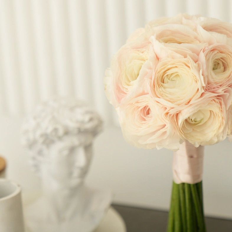 Ранункулюсы в моно-букете 21