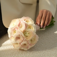 Ранункулюсы в моно-букете 21 0