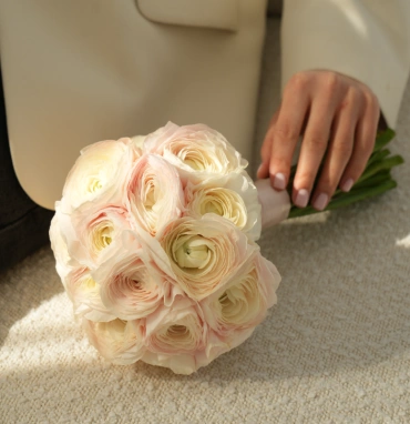 Ранункулюсы в моно-букете 21