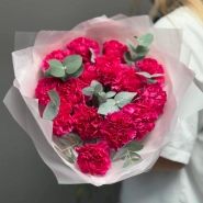 Диантусы яркие сортовые с эвкалиптом  1