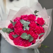 Диантусы яркие сортовые с эвкалиптом  3