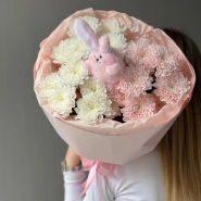 Хризантемы кустовые с зайкой  1