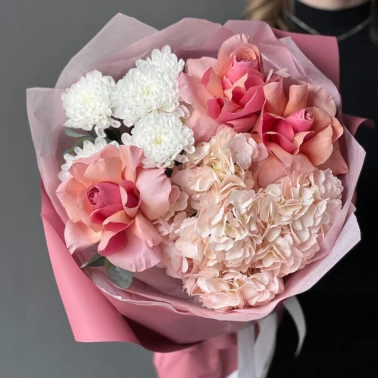 Букет французские розы, гортензия, хризантема