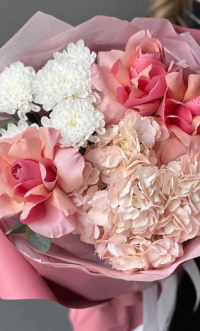 Букет французские розы, гортензия, хризантема