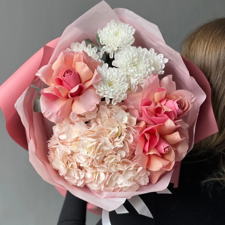 Букет французские розы, гортензия, хризантема