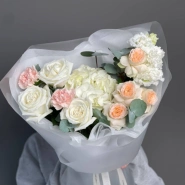 Нежный букет с гортензией 1