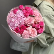 Дуо букет с кустовыми розами и воздушной гортензией 2