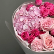 Дуо букет с кустовыми розами и воздушной гортензией 3