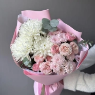 Хризантемы и кустовые пионовидные розы 1