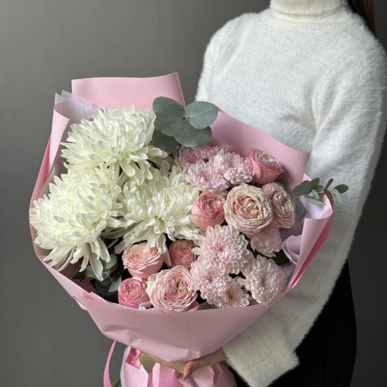 Хризантемы и кустовые пионовидные розы