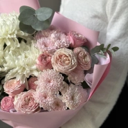 Хризантемы и кустовые пионовидные розы 4