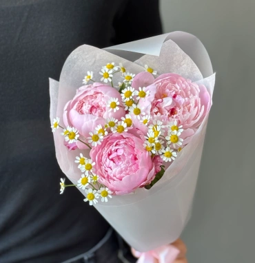 Букет пионы и танацетум