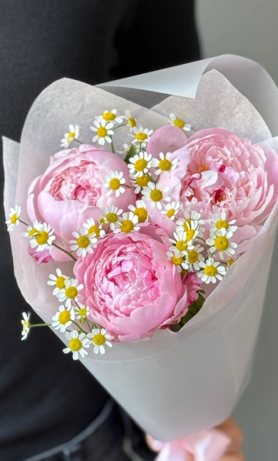 Букет пионы и танацетум