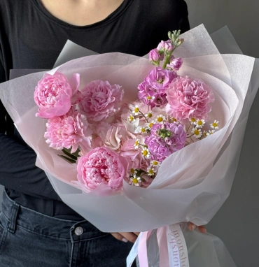 Букет «Летняя романтика» с пионами