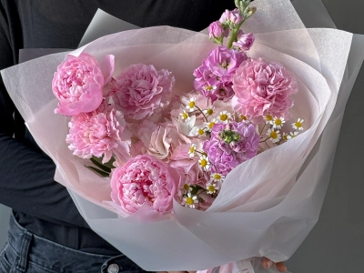 Букет «Летняя романтика» с пионами