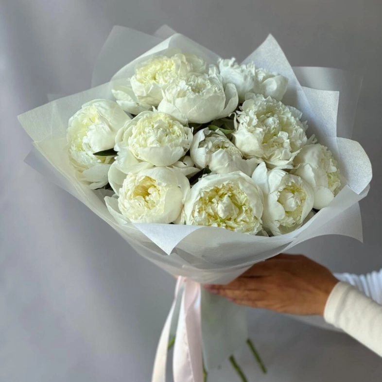 Монобукет Белые Пионы