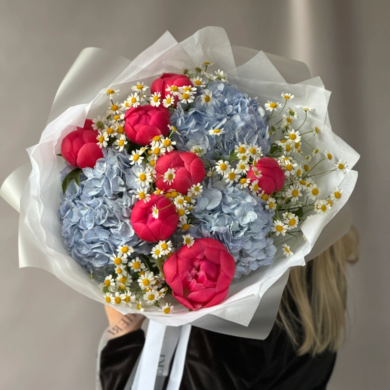 🔥Букет с пионами Coral, гортензией и ромашкой 🌺