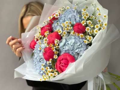 🔥Букет с пионами Coral, гортензией и ромашкой 🌺