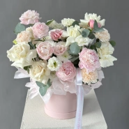 Нежная коробка с пионами 2