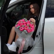 Букет «Rosenrot» / 15 пион Coral Charm-незабудка 4