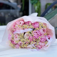 Букет «BARBIE SIZE» / 25 пион Сара Бернар-ромашка 2