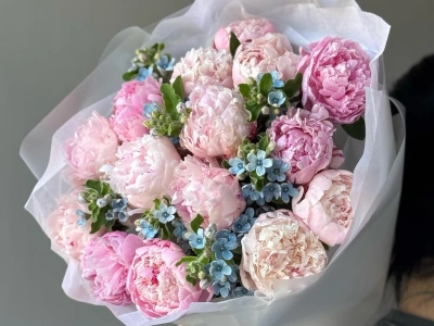 Букет «Пиокси» / 15 пион Sarah Bernard-оксипеталум