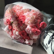 Гортензия, пионы, кустовые розы 1