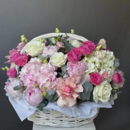 Корзина с цветами Яркая любовь 2