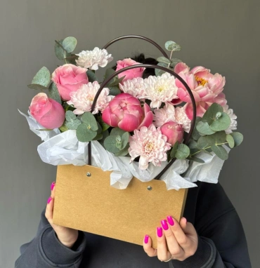 Сумочка «Пиономания» | пион Корал Шарм - эвкалипт - Роза Кения розовая