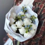 Букет «Пиокси 3.0» | пион белый 11 - незабудка 1