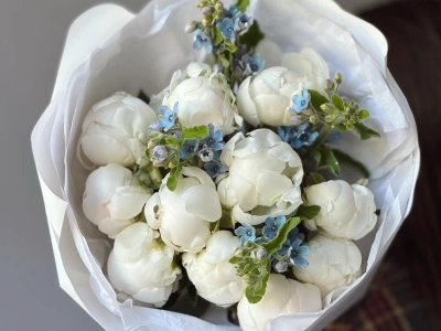 Букет «Пиокси 3.0» | пион белый 11 - незабудка