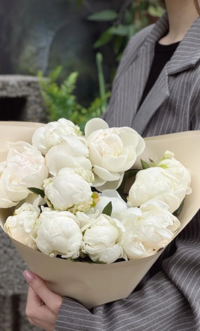 Белоснежные пионы 11