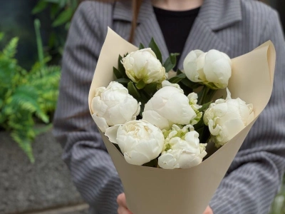 Белоснежные пионы 7