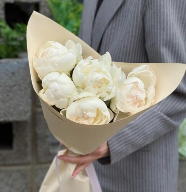 Белоснежные пионы 5