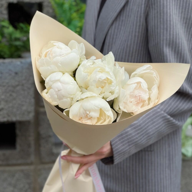 Белоснежные пионы 5