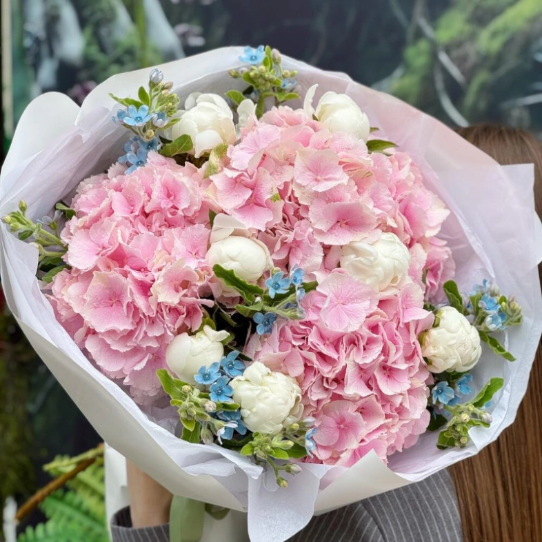 Пионы, гортензии и незабудки